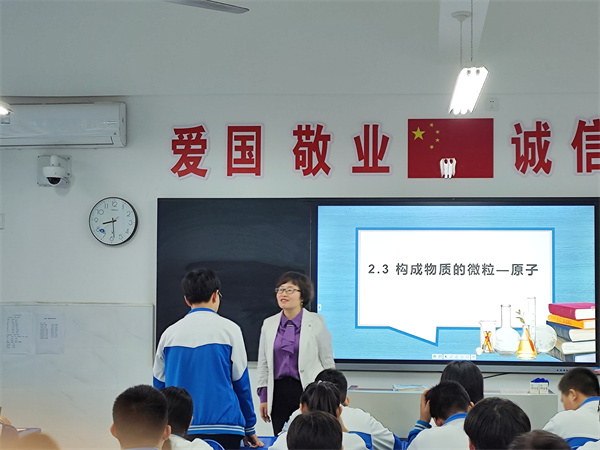 以赛促教 共同成长——咸阳市高新一中初中部理化生教研组开展赛教活动