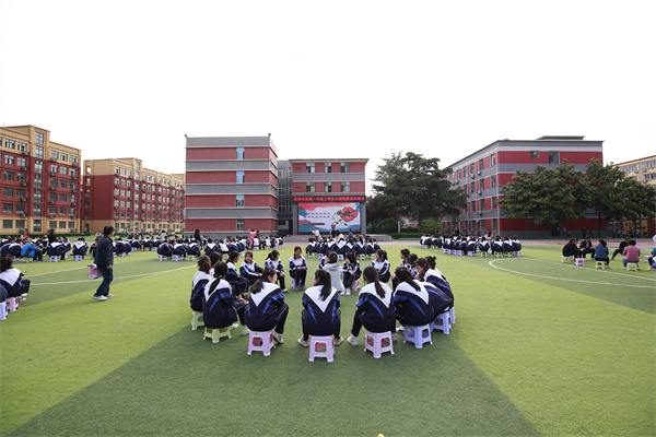 减压赋能悦身心，筑梦起航向未来——咸阳市高新一中举行高三学生心理健康团体辅导活动